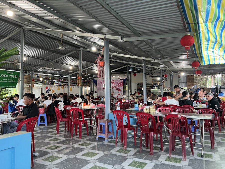 Không gian rộng của quán